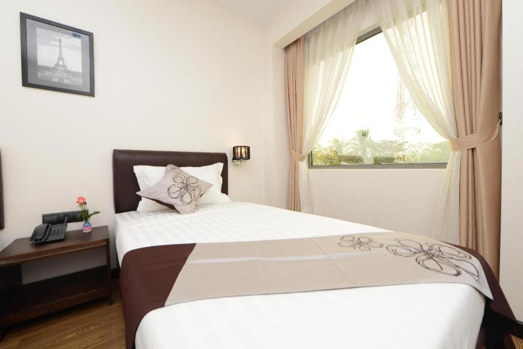 Hotel Lexus Yangon Exterior photo