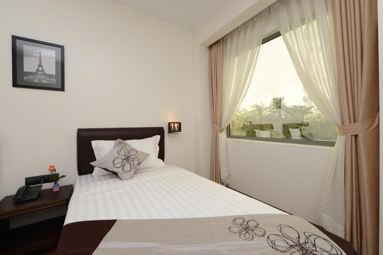 Hotel Lexus Yangon Exterior photo