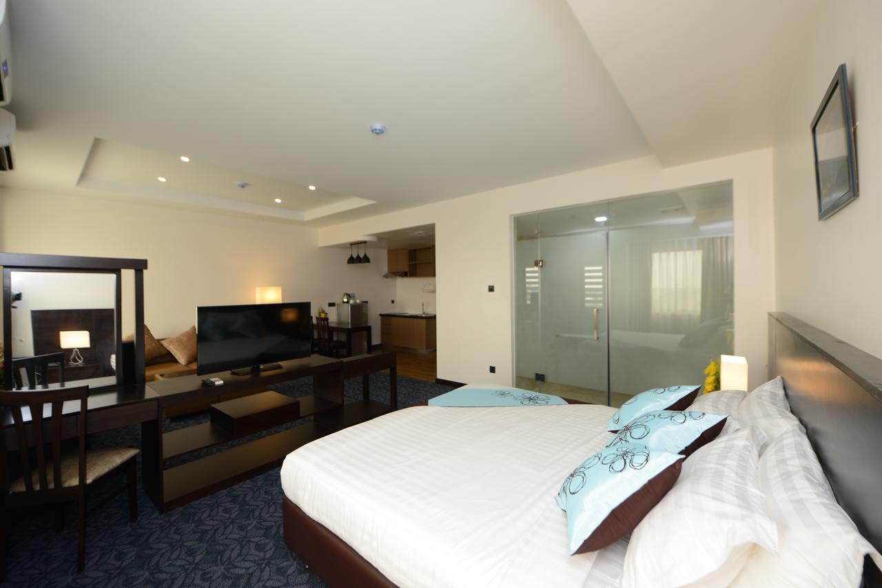 Hotel Lexus Yangon Exterior photo
