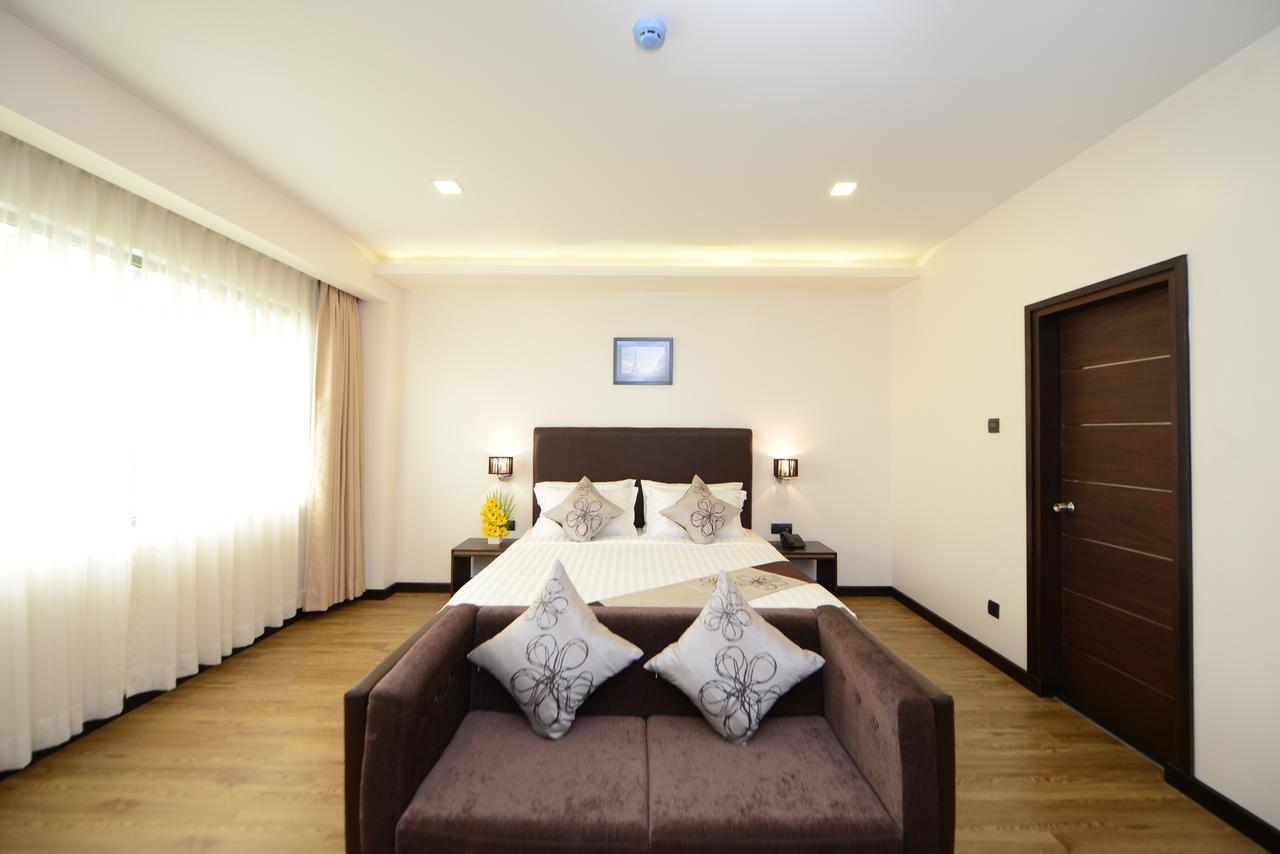 Hotel Lexus Yangon Exterior photo
