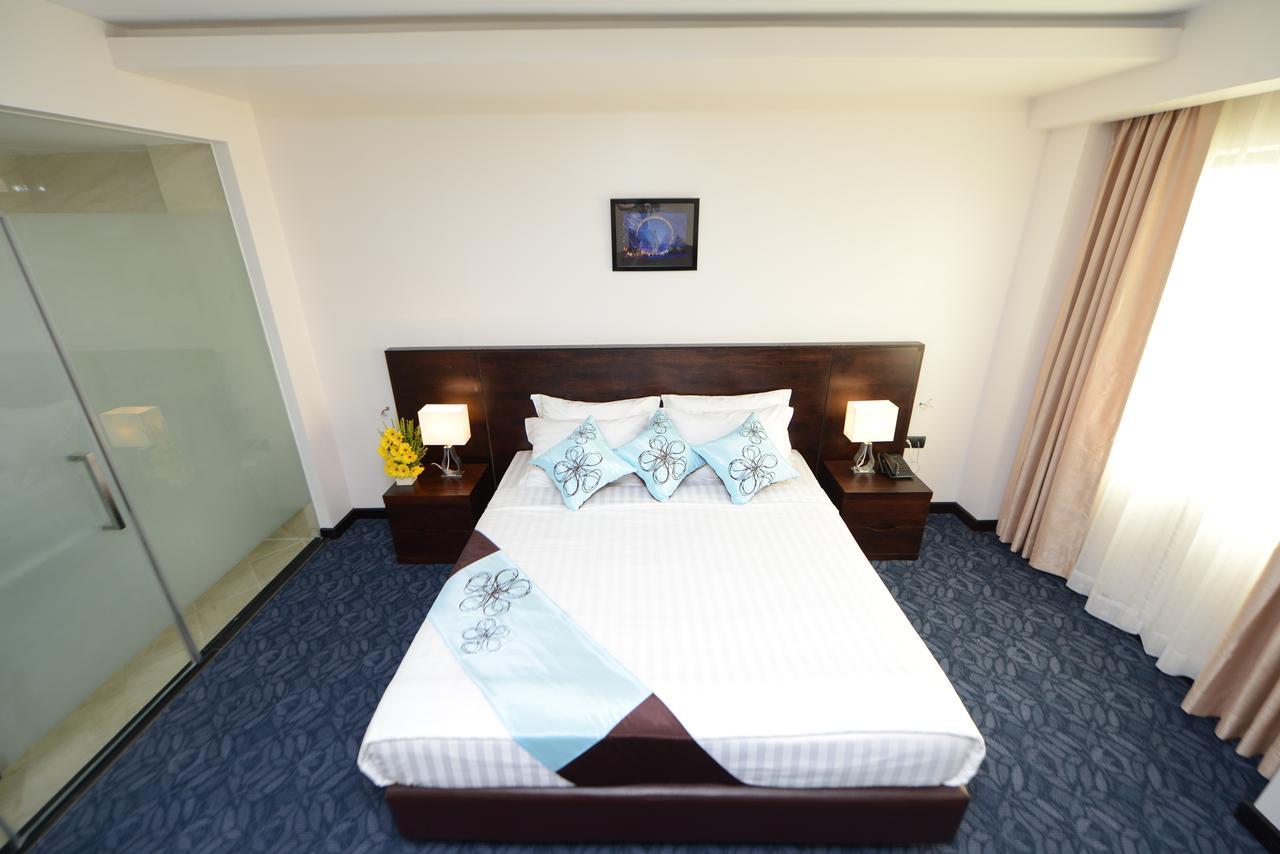 Hotel Lexus Yangon Exterior photo